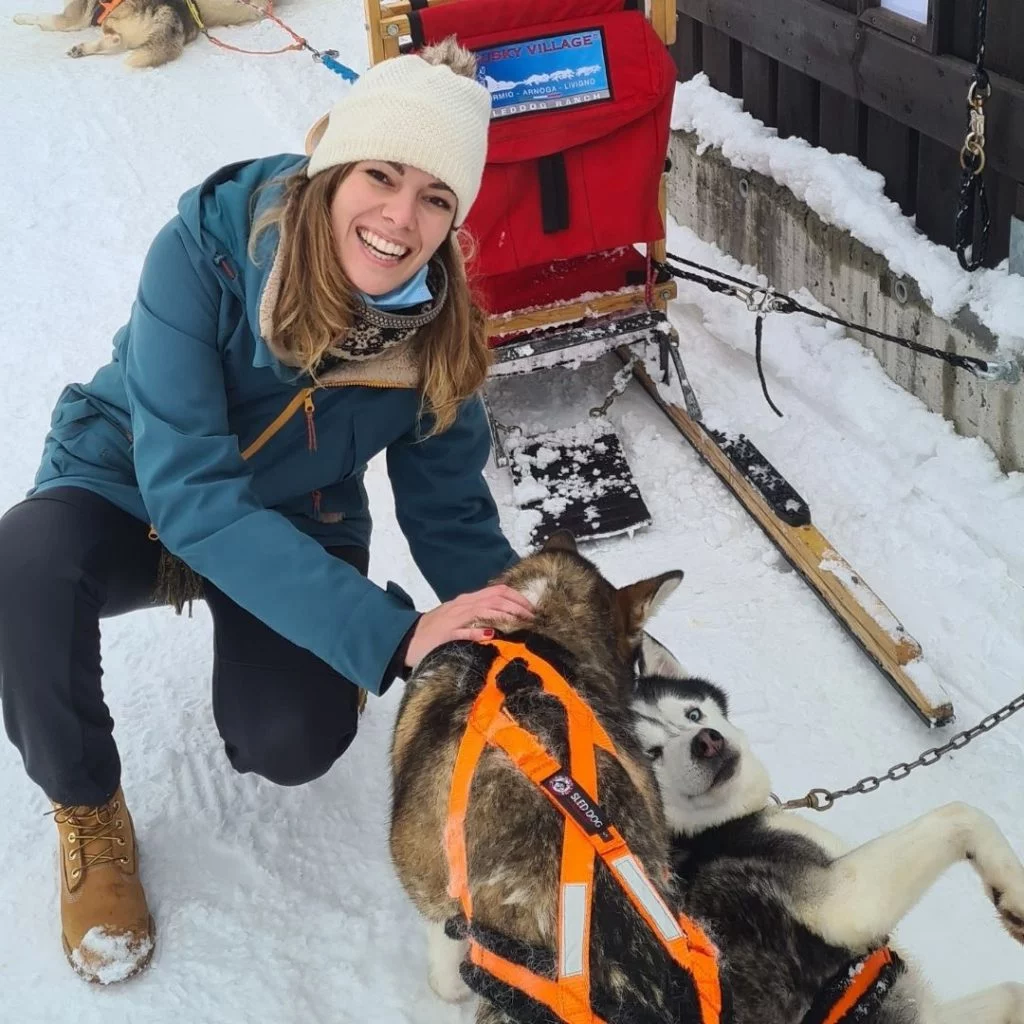 Husky Village in slitta
